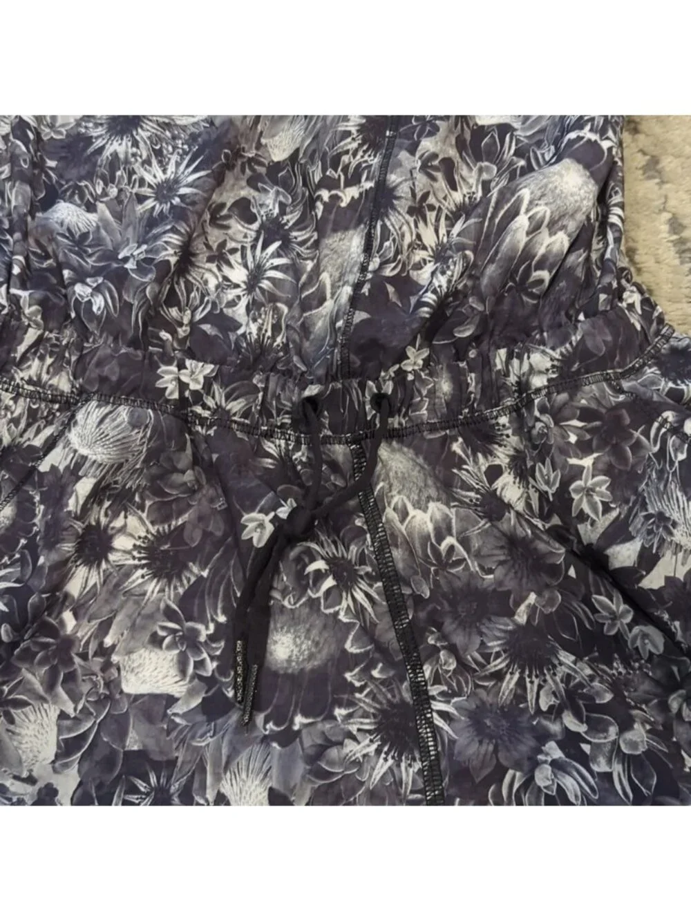 Lululemon The Runsie Flowabunga Black Angel Wing / Black